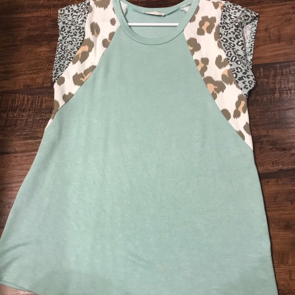 Contrast sleeve top